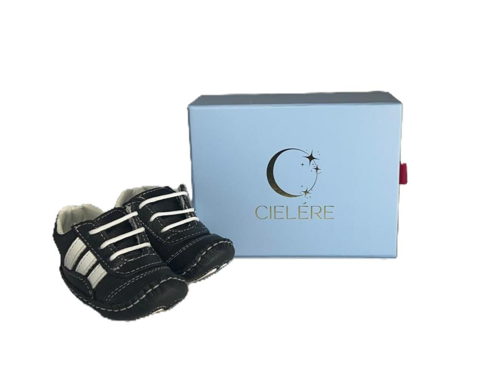 Comète - Classic Urban Tennis Style Sneakers with Stripes